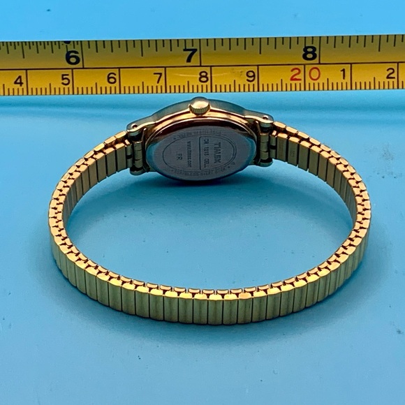 TIMEX CAVATINA Women’s 2006 Vintage Quartz Wristwatch Expand Band Works New Batt - Picture 14 of 16